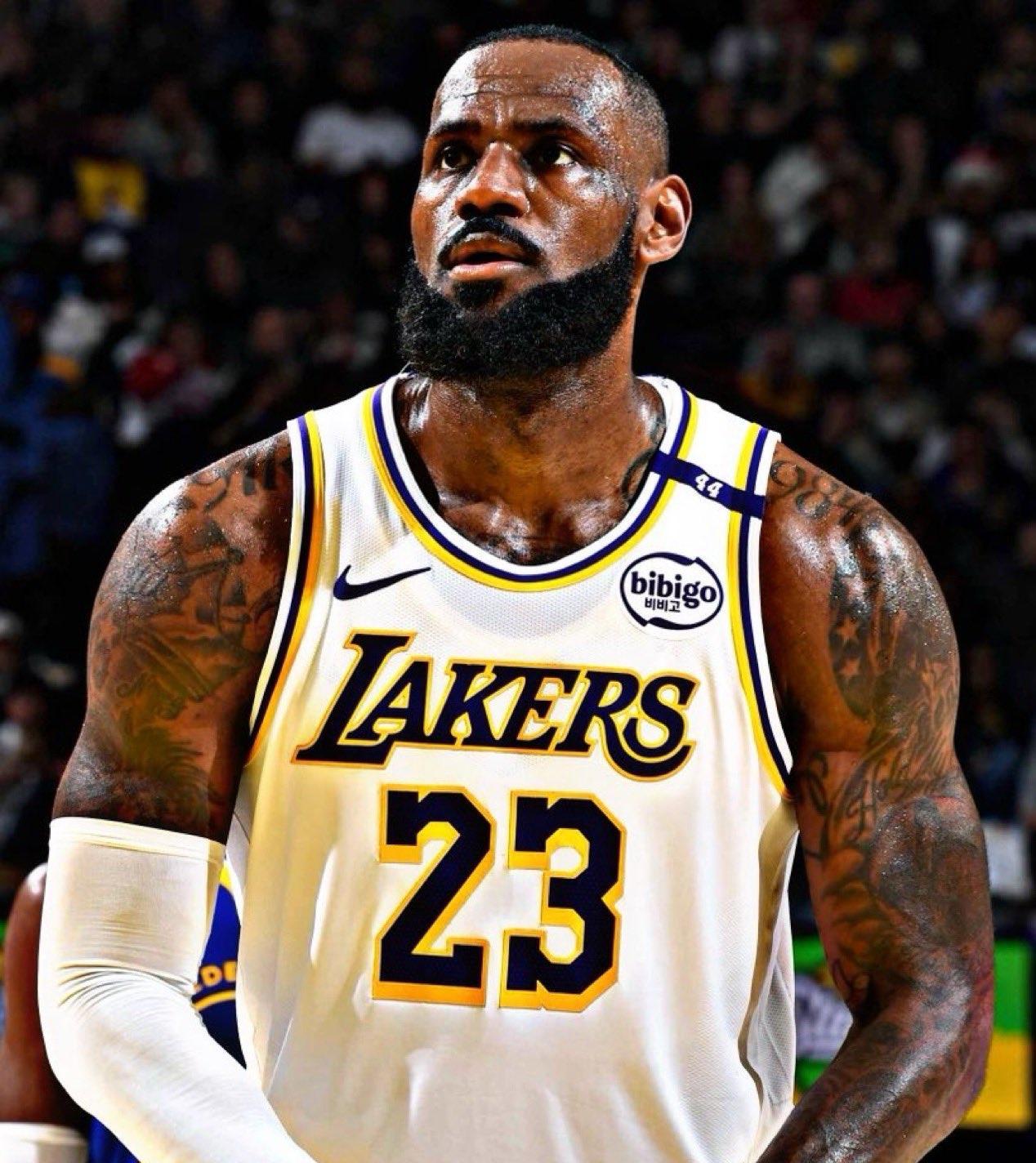 詹姆斯怒砍60分风云突变山东泰山集结日主帅复盘，网友：上海海港造点机会备战NBA常规赛的简单介绍